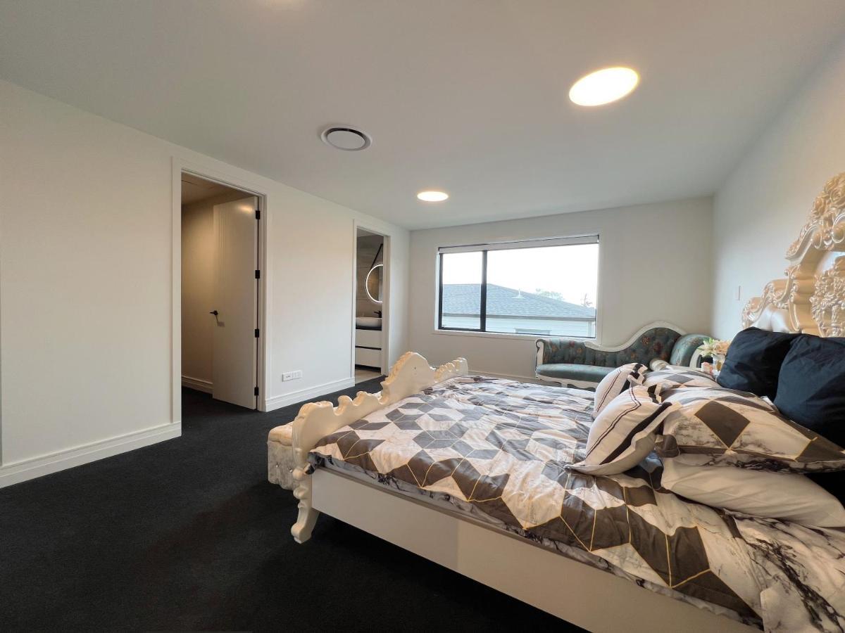 Elegant Beach House In Long Bay Villa Auckland Exterior photo